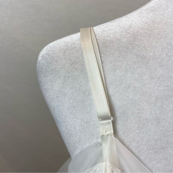 Vintage Vanity Fair Ivory Slip Size 40 Large Made in USA‎ - Picture 6 of 12